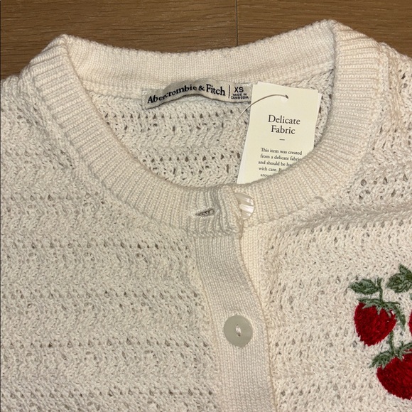 A&F Shrunken Crew Cardigan XS - Picture 3 of 4